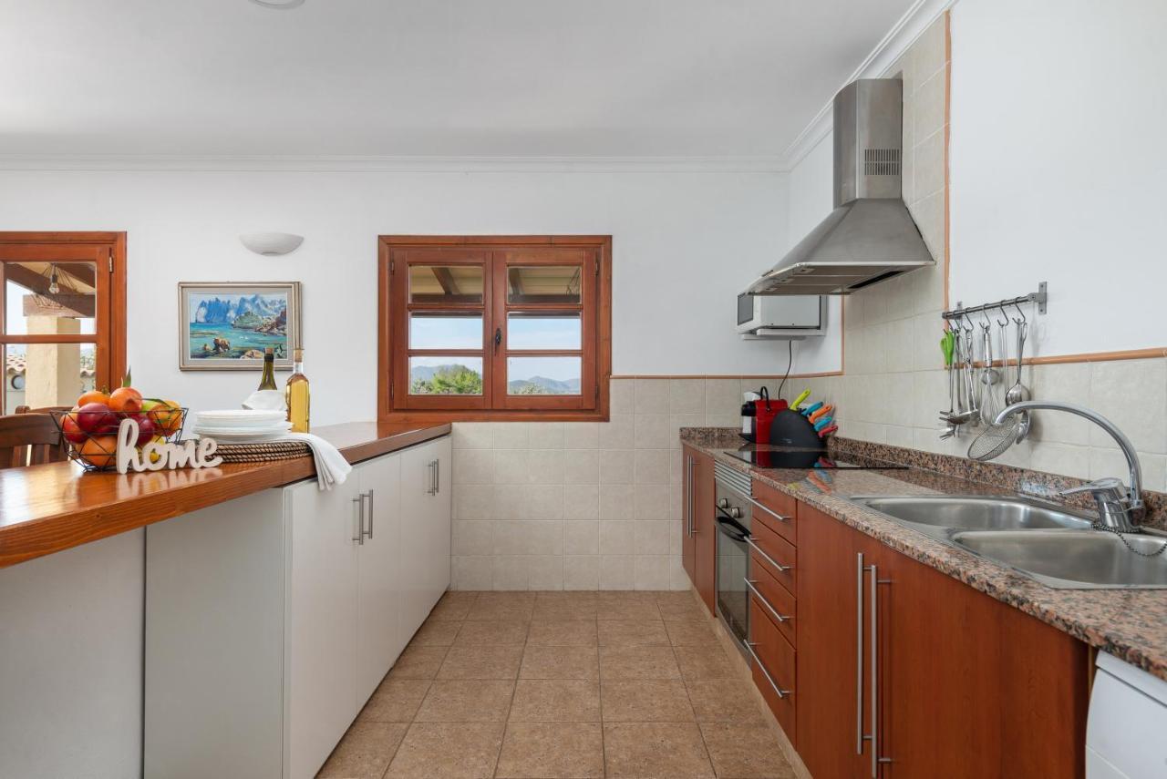 Villa Pou D,Ambroitx, Pool And Sea Views In Alcudia Exterior foto